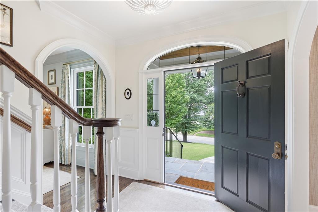 3799 North Stratford Road Northeast Atlanta, GA 30342 - Photo 5 of 45