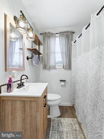 $295,000 | 401 Woodbury Terrace, West Deptford, NJ 08086