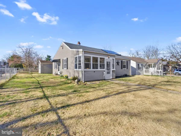 $295,000 | 401 Woodbury Terrace, West Deptford, NJ 08086