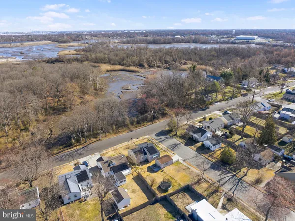 $295,000 | 401 Woodbury Terrace, West Deptford, NJ 08086