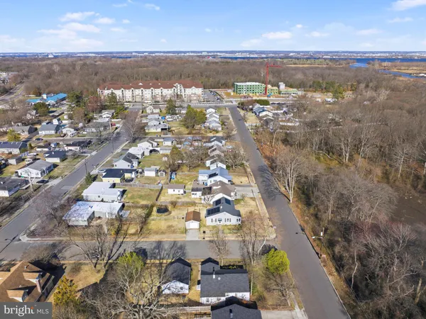 $295,000 | 401 Woodbury Terrace, West Deptford, NJ 08086