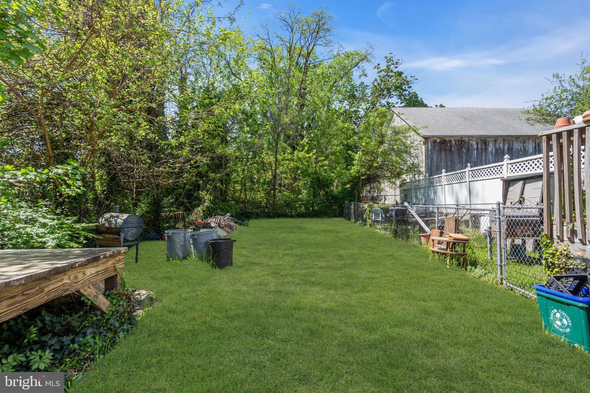 89 Chestnut Street Salem, NJ 08079 - Photo 17 of 20 a view of a house with a backyard