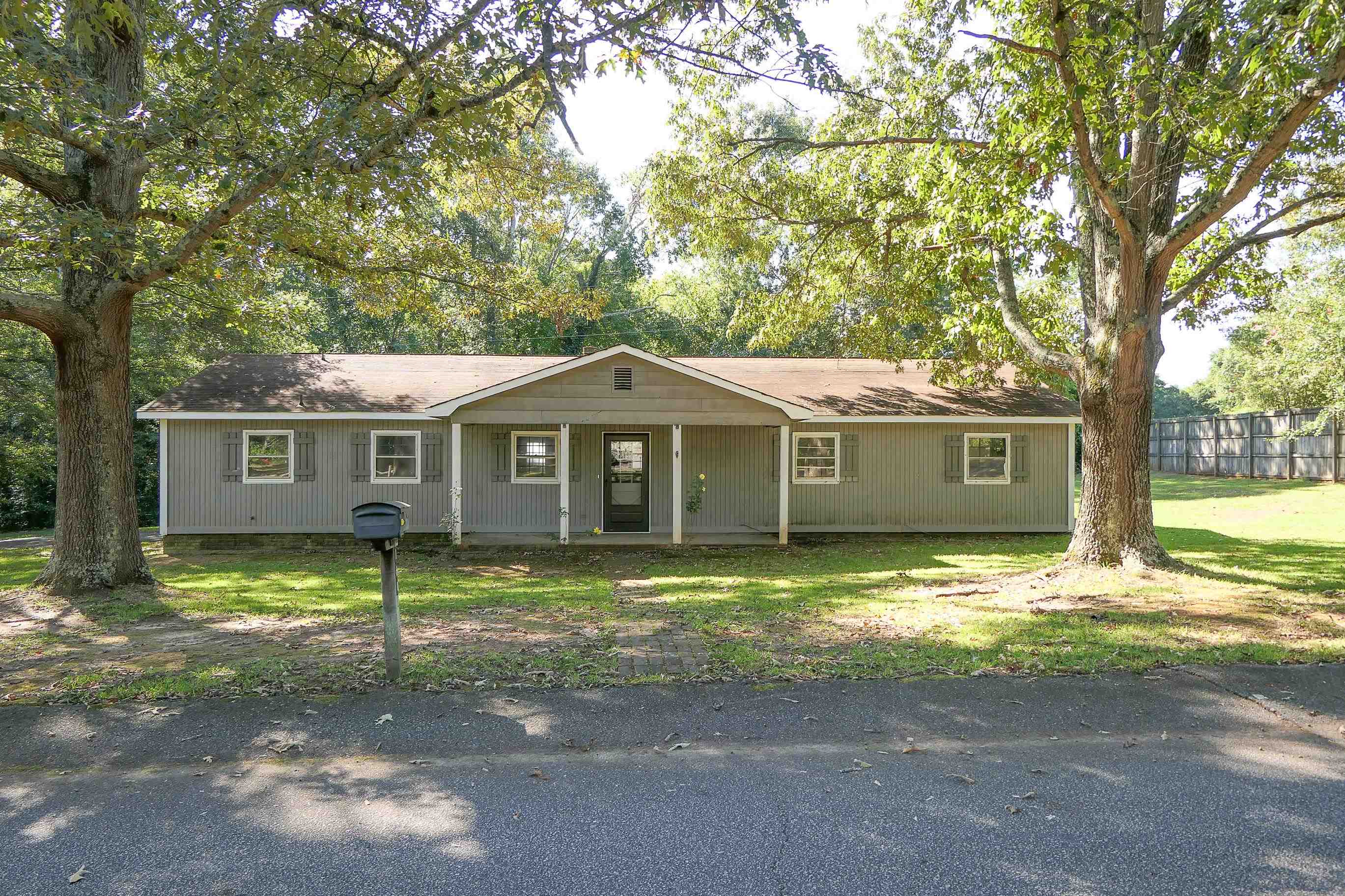 160 Candlenut Lane Boiling Springs, SC 29316 - Photo 2 of 25