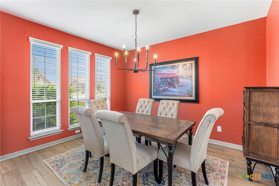 5221 Leaning Tree Temple, TX 76502 - Photo 4 of 37 Formal Dining