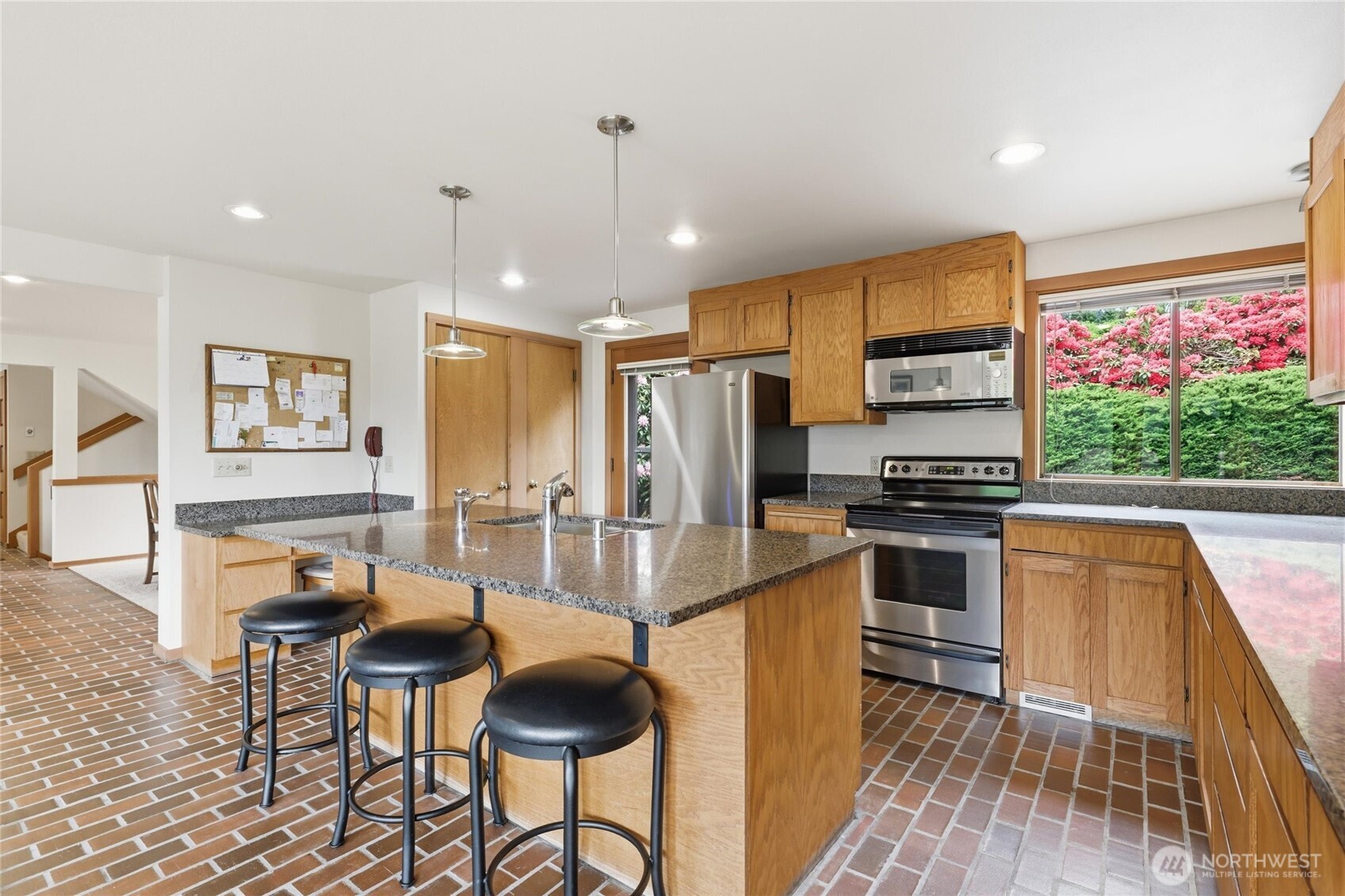 9520 Odin Way Bothell, WA 98011 - Photo 10 of 40