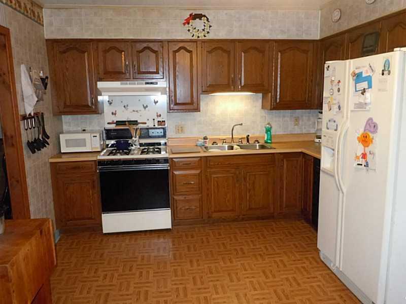 115 Dittmer Road Butler, PA 16002 - Photo 4 of 12 Kitchen.