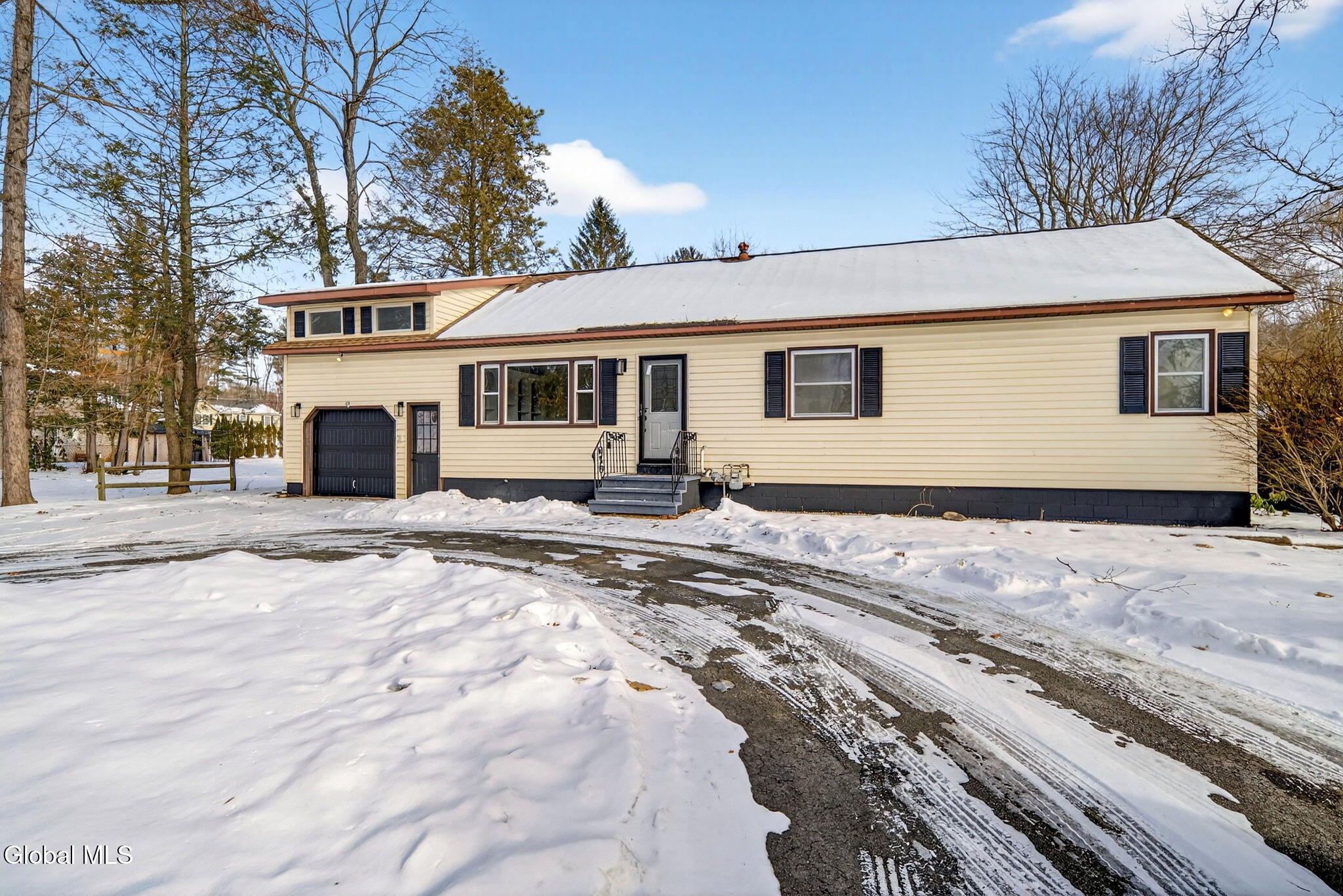 271 Vly Road Colonie, NY 12309 - Photo 26 of 38 30-web-or-mls-030-DSC01007