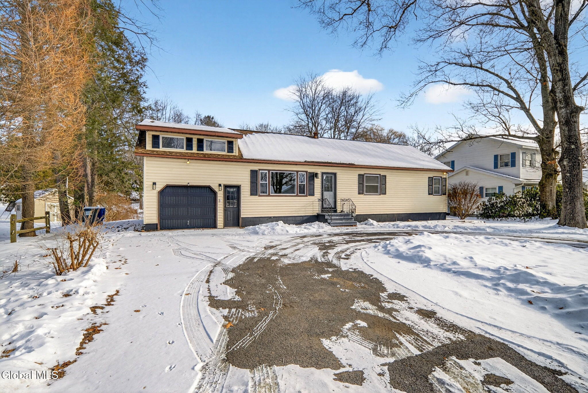 271 Vly Road Colonie, NY 12309 - Photo 27 of 38 29-web-or-mls-029-DSC01025