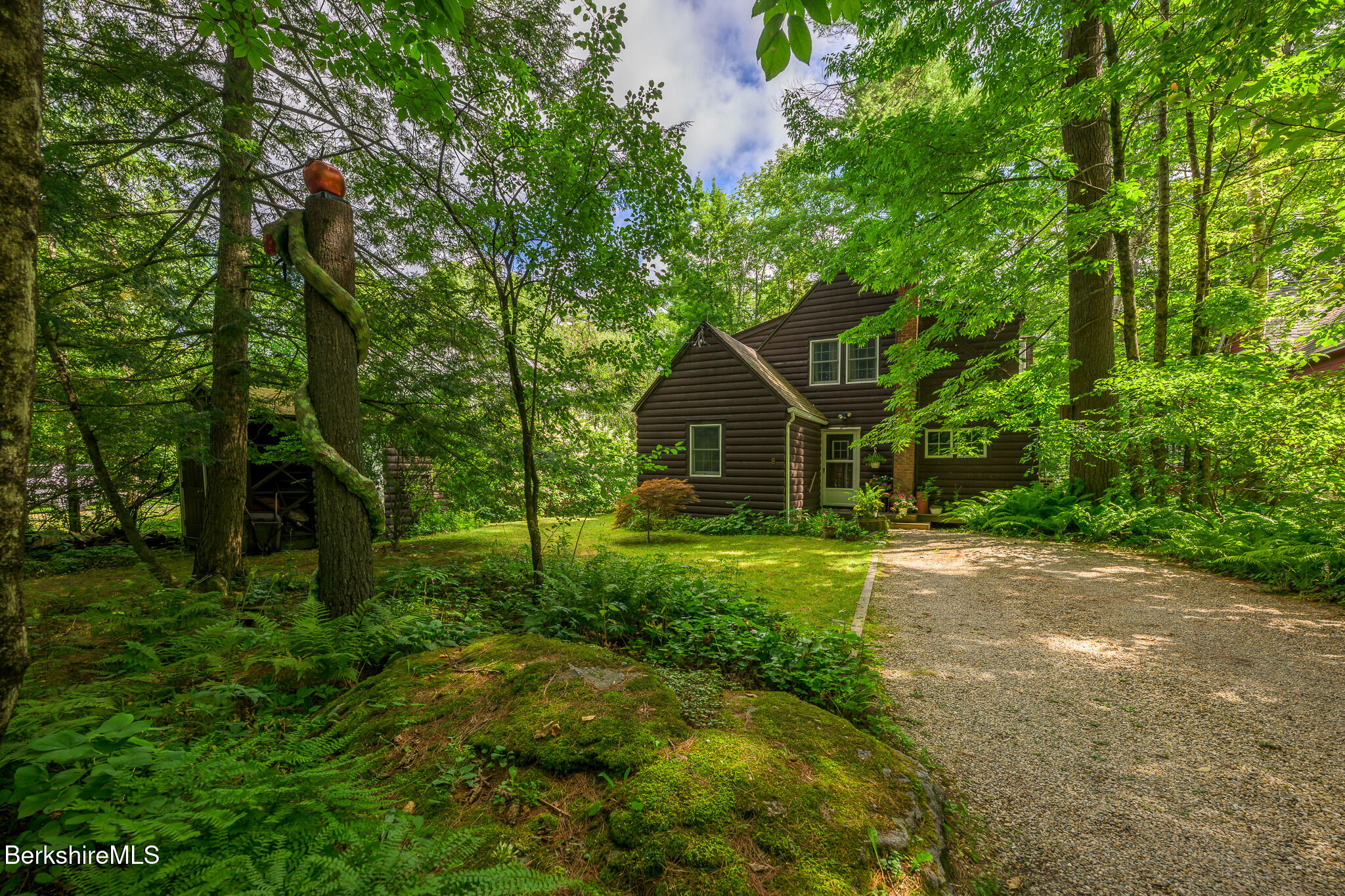 6 Grove Road Stockbridge, MA 01262 - Photo 5 of 36 Entrance Path