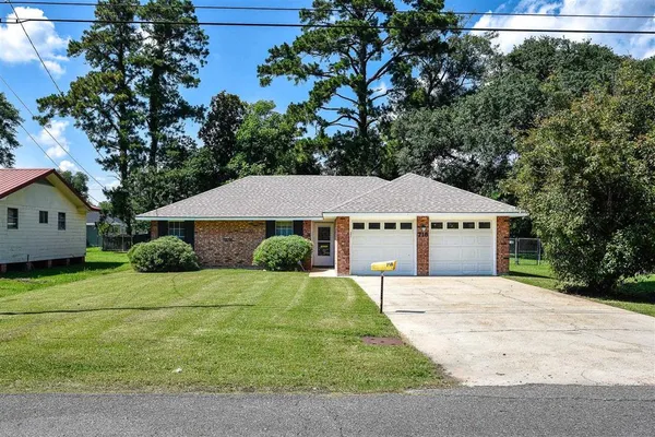 $155,000 | 718 East Division Street, Jennings, LA 70546