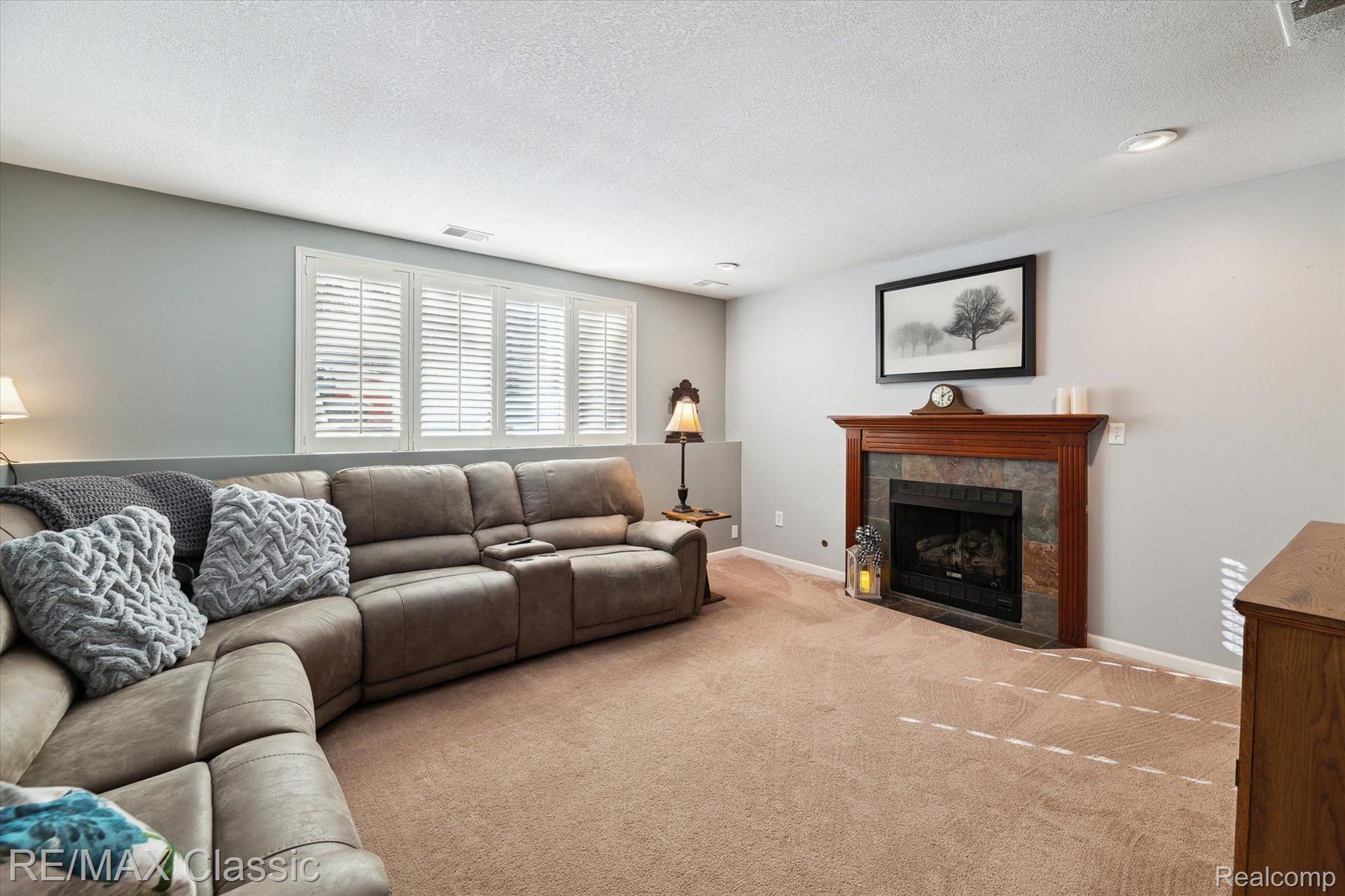 1712 Ridge Road White Lake, MI 48383 - Photo 21 of 33 Gallery Image 21