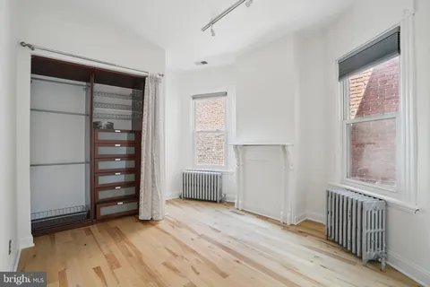 $1,190,000 | 136 R Street Northeast, Washington, DC 20002