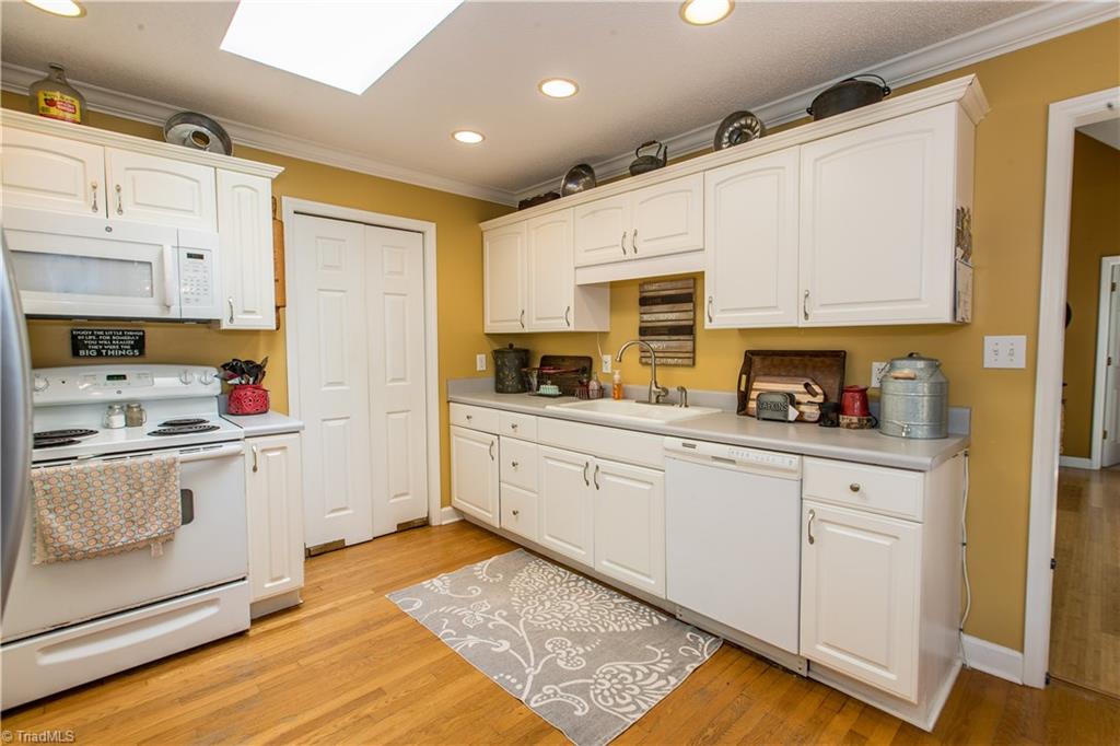 8430 Reid Farm Road Walnut Cove, NC 27052 - Photo 5 of 30 Gallery Image 5