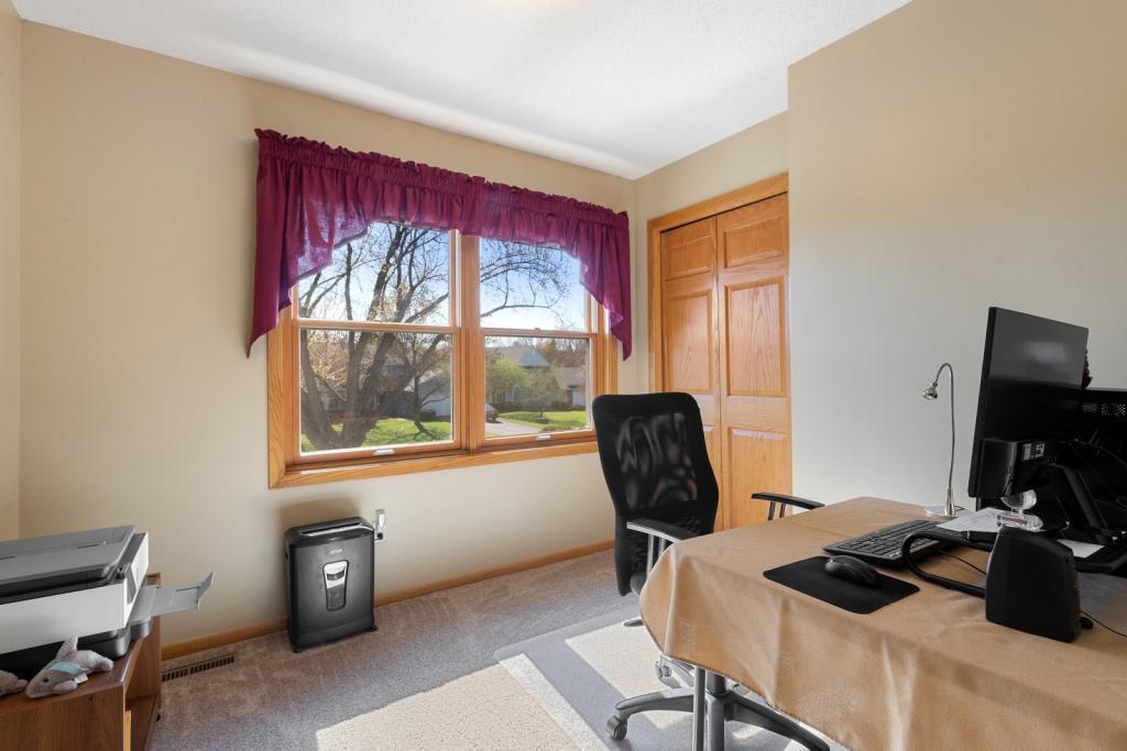947 Savannah Road Eagan, MN 55123 - Photo 21 of 27 Gallery Image 21