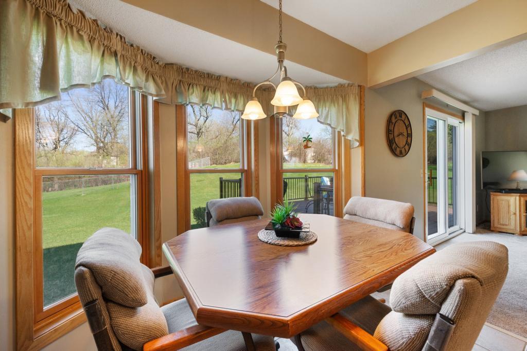 947 Savannah Road Eagan, MN 55123 - Photo 9 of 27 Gallery Image 9