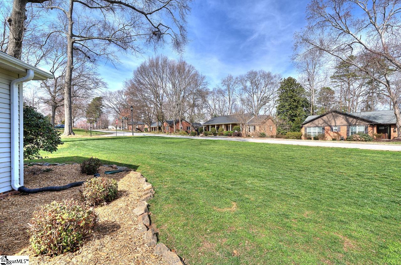 206 Stone Ridge Road Greer, SC 29650 - Photo 3 of 45 Gallery Image 3