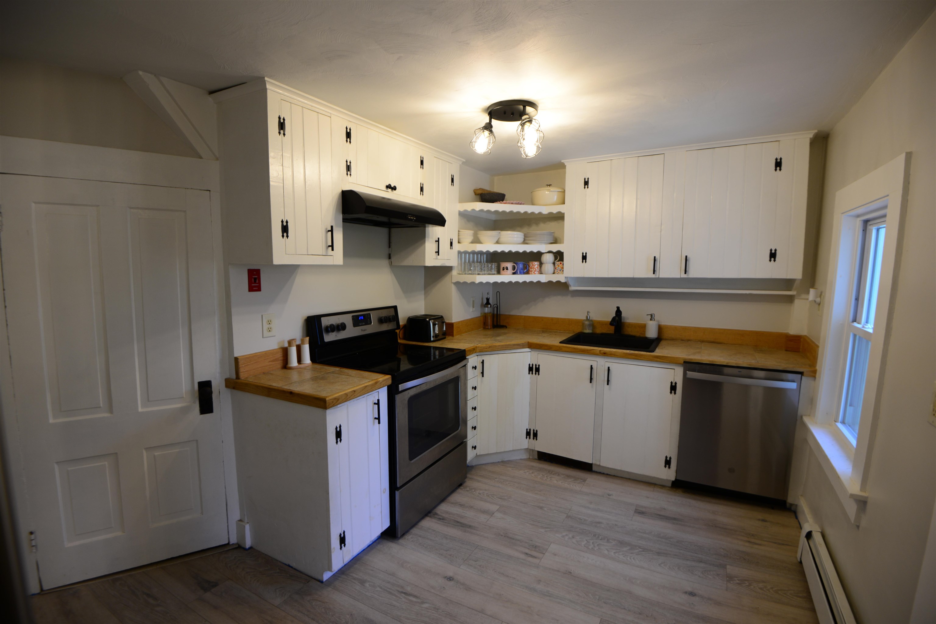 18 Prospect Street Bristol, NH 03222 - Photo 11 of 34