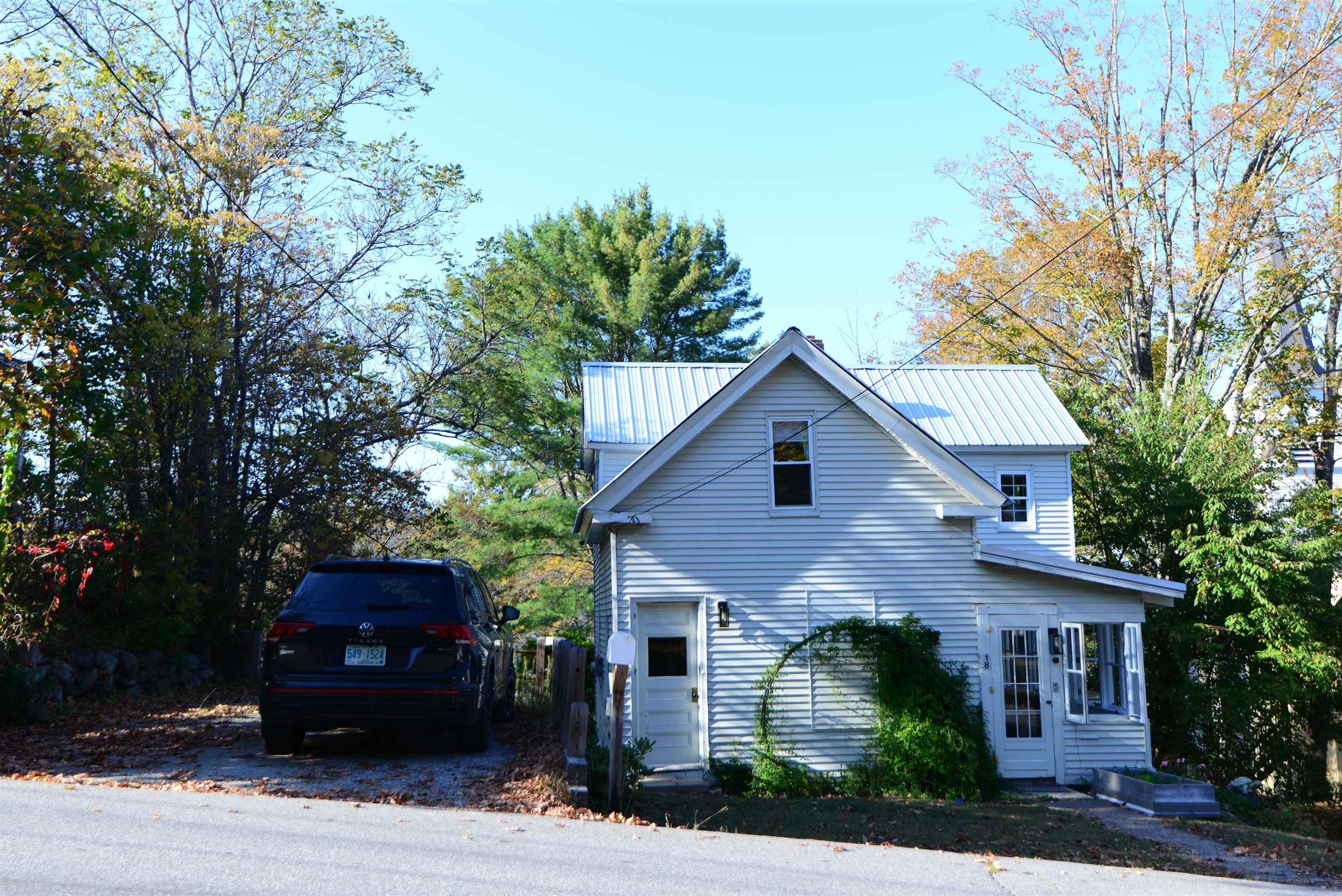 18 Prospect Street Bristol, NH 03222 - Photo 4 of 34