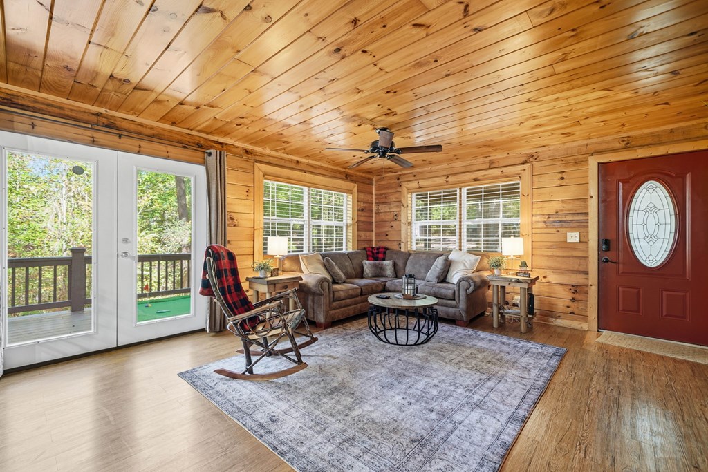 25 Foster Lane Morganton, GA 30560 - Photo 11 of 28 a living room with furniture and a window