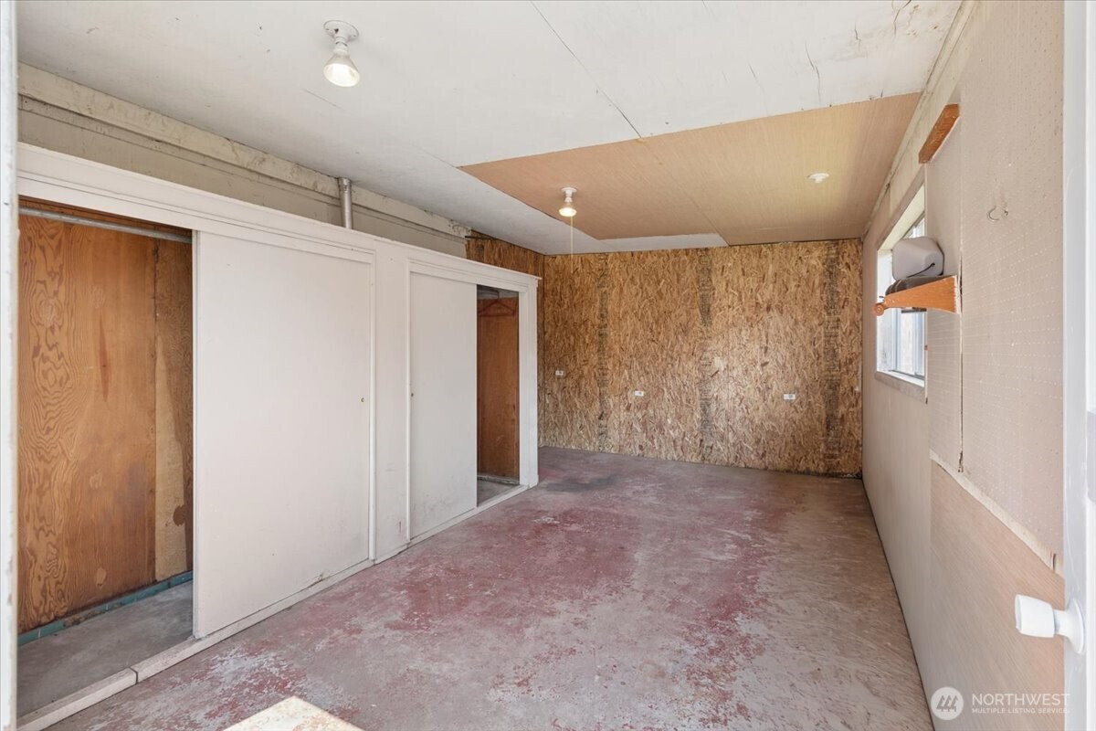 2518 Spring Street Bremerton, WA 98310 - Photo 32 of 33 Gallery Image 32