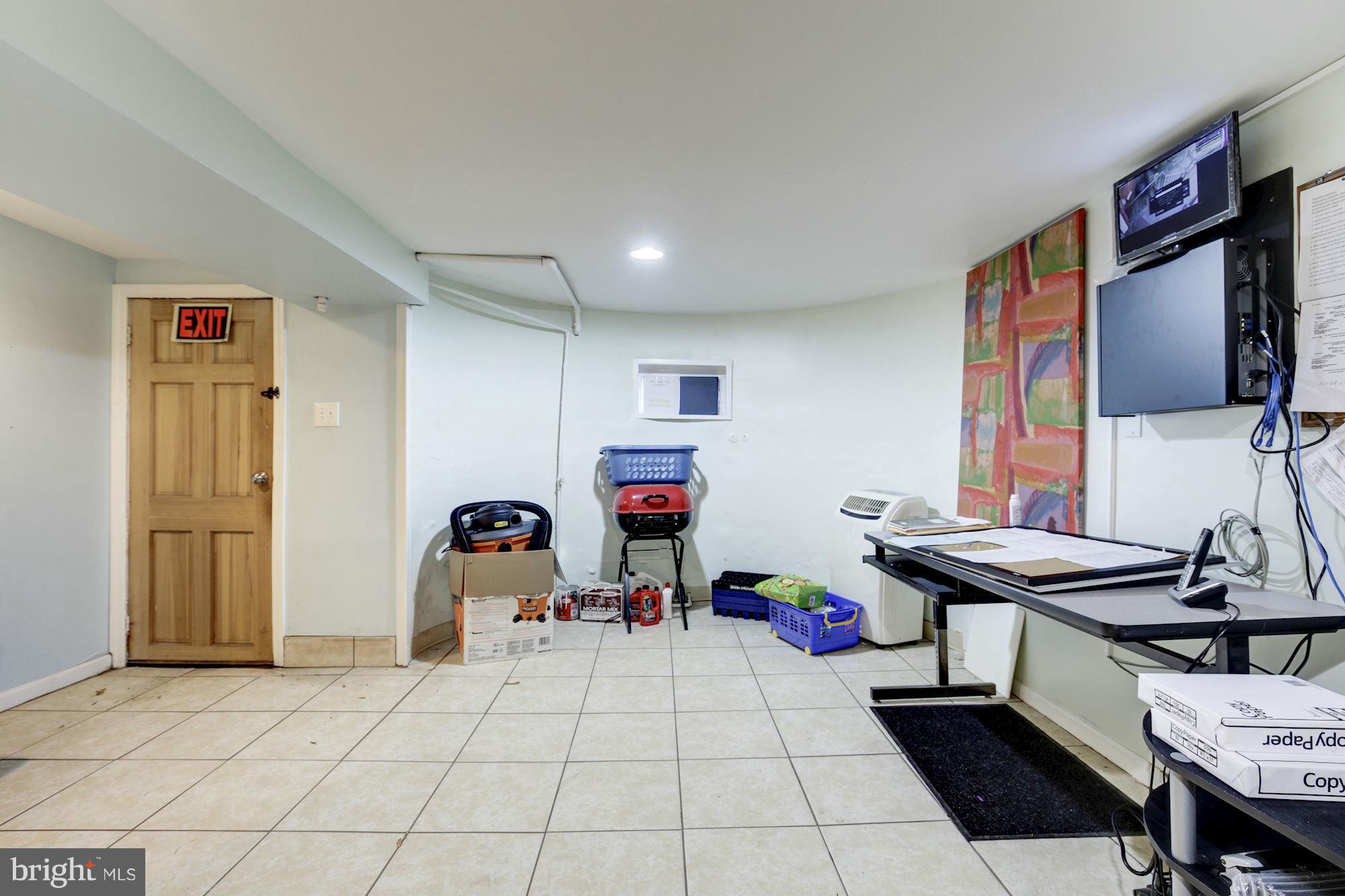 604 R Street Northwest Washington, DC 20001 - Photo 21 of 30 Basement half facing front