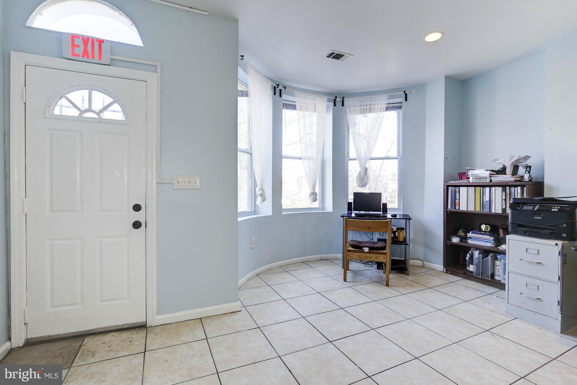 604 R Street Northwest Washington, DC 20001 - Photo 10 of 30 Living Room front door
