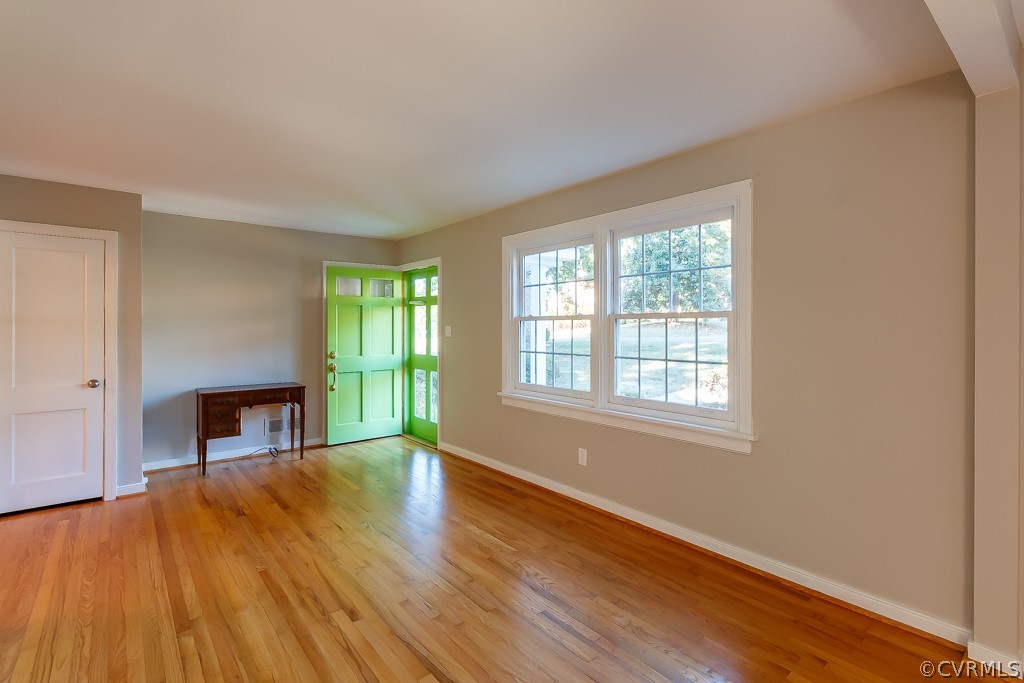 1306 Santa Anna Road Henrico, VA 23229 - Photo 2 of 31 Gallery Image 2