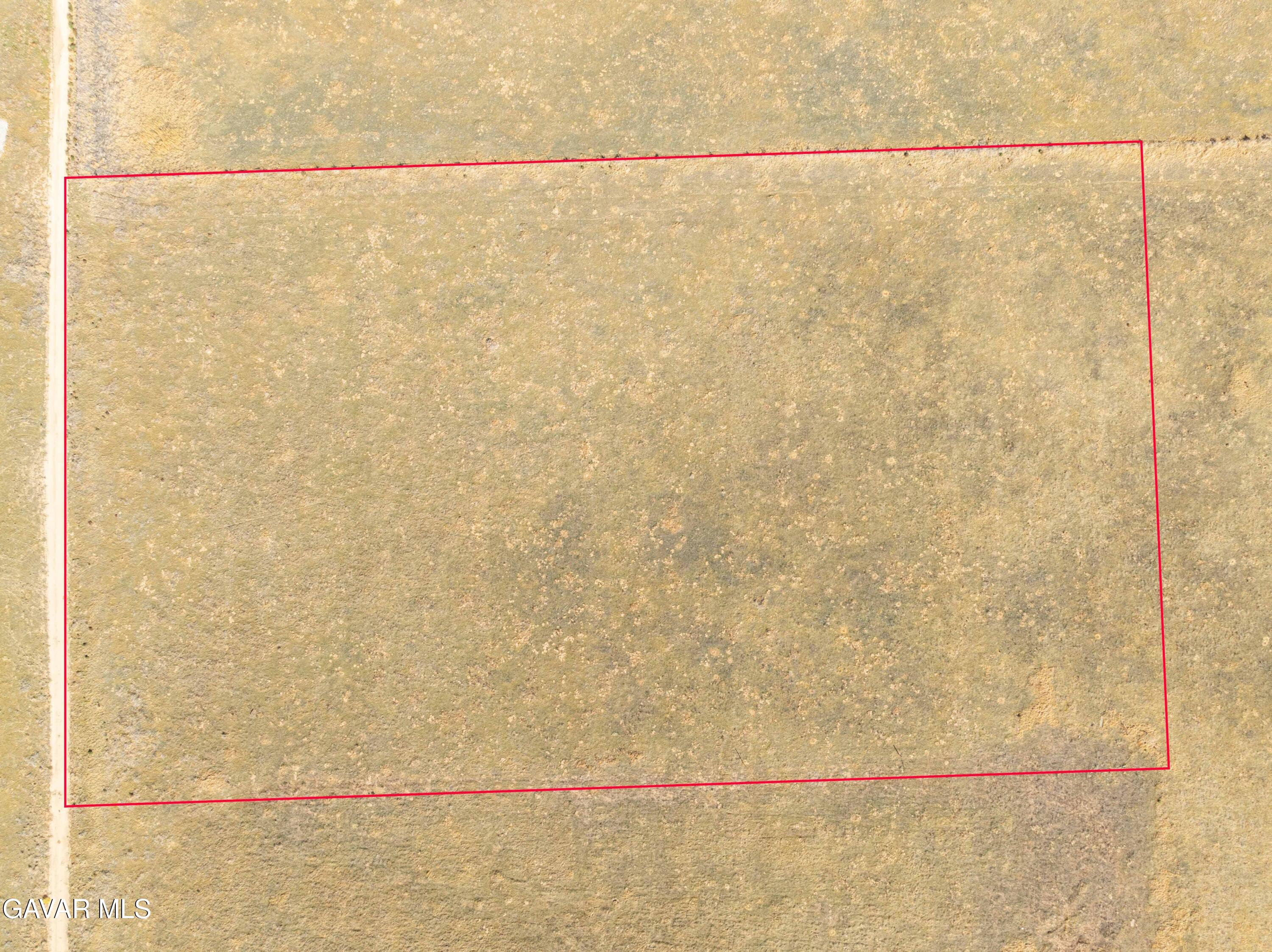 Vac/155th Street Lancaster, CA 93536 - Photo 5 of 10 a bathroom with a shower