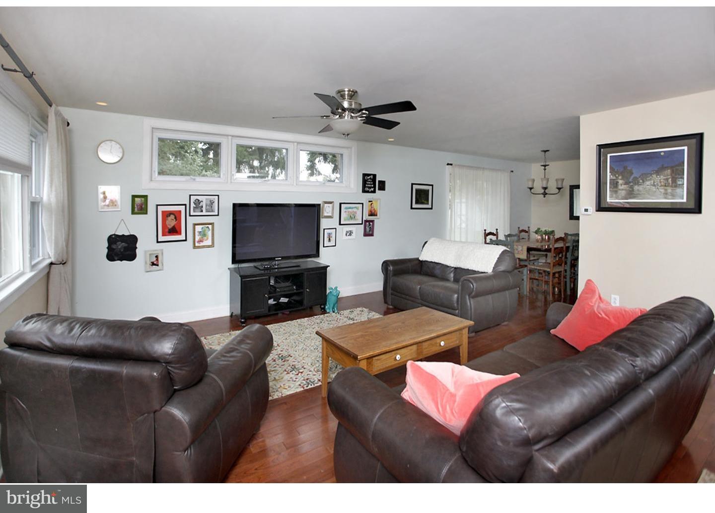 1390 Jolly Road Blue Bell, PA 19422 - Photo 4 of 23 Living Room
