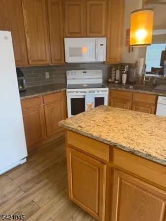 $3,000 | 2 Oak Knoll Lane, Bedminster, NJ 07921