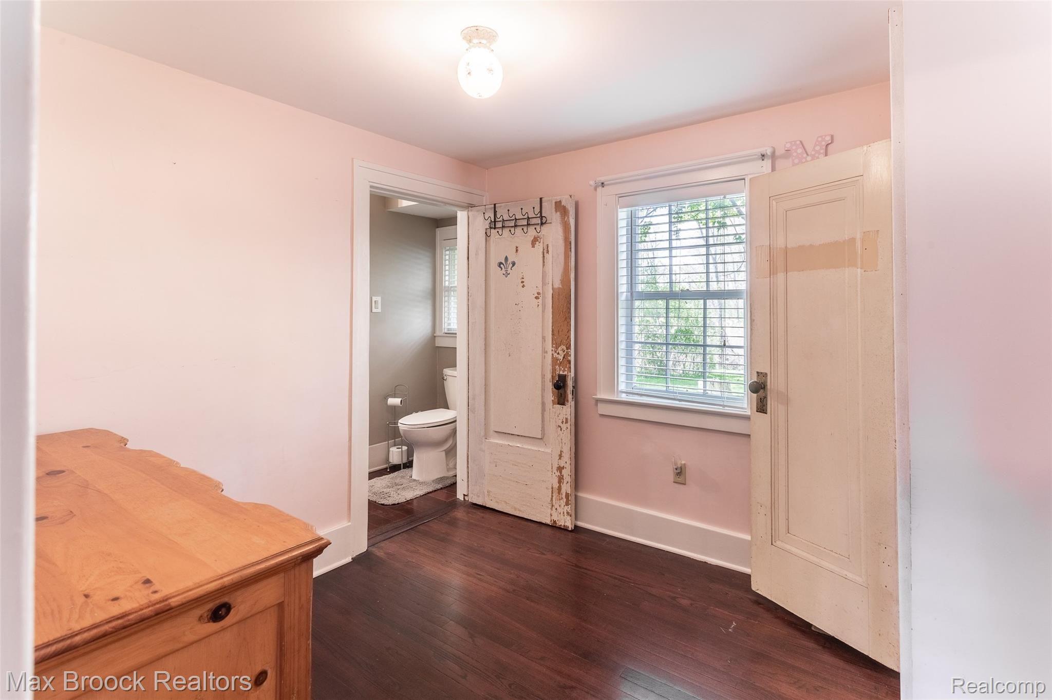 2040 South Livernois Road Rochester, MI 48309 - Photo 16 of 24 Livernois-14.jpg