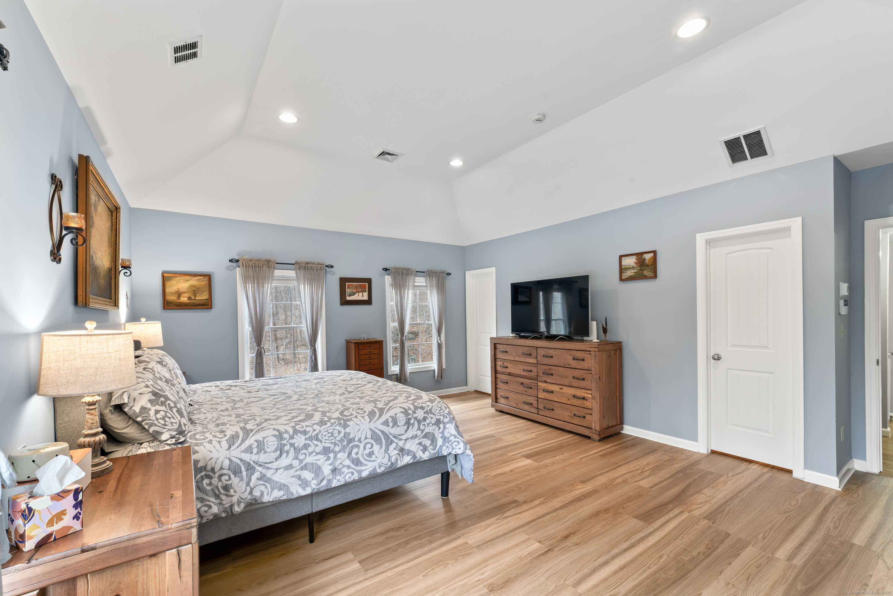 9 Jordan Hill Road Newtown, CT 06482 - Photo 17 of 38