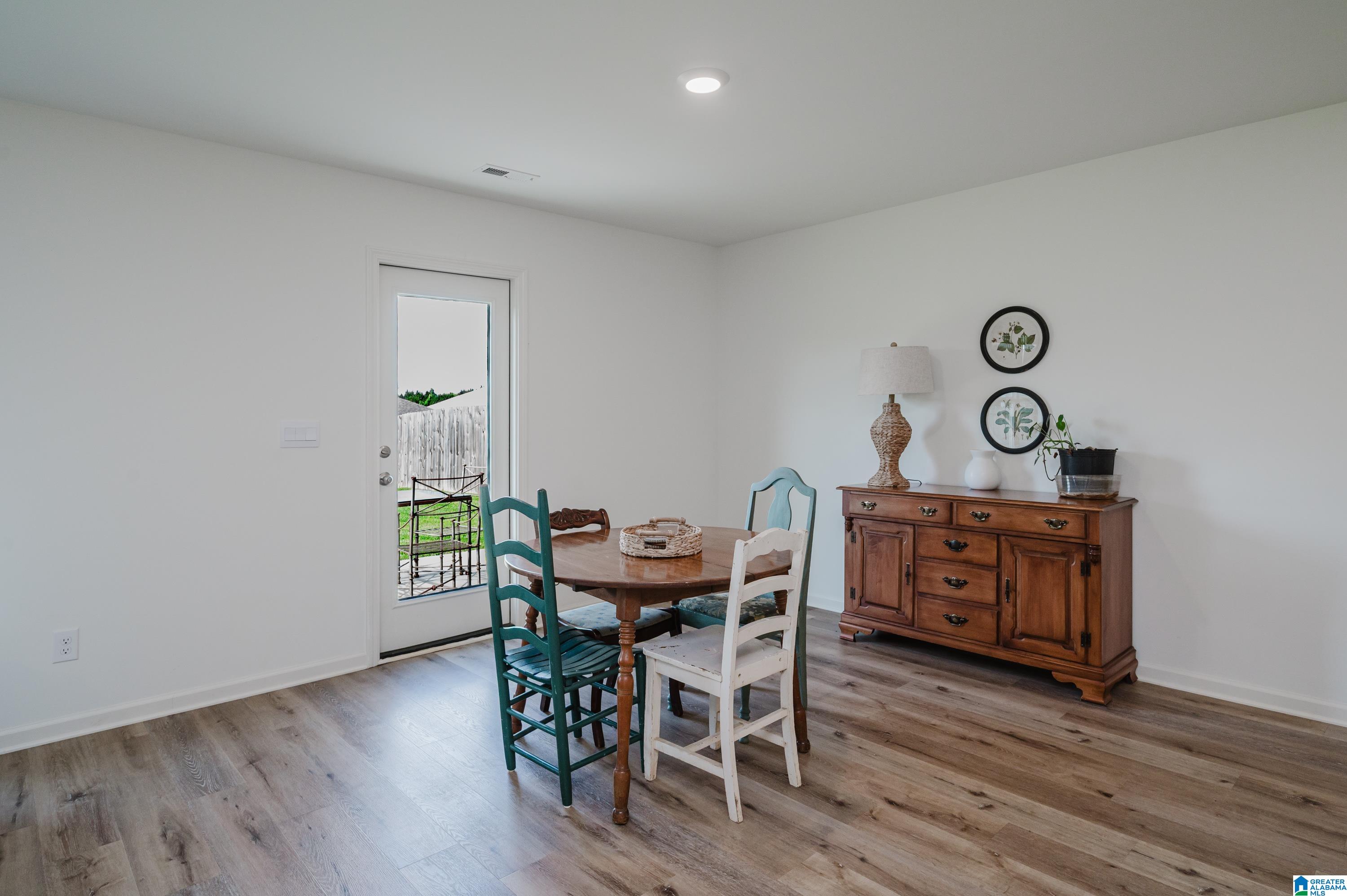 6982 Southern Trace Loop Leeds, AL 35094 - Photo 13 of 46