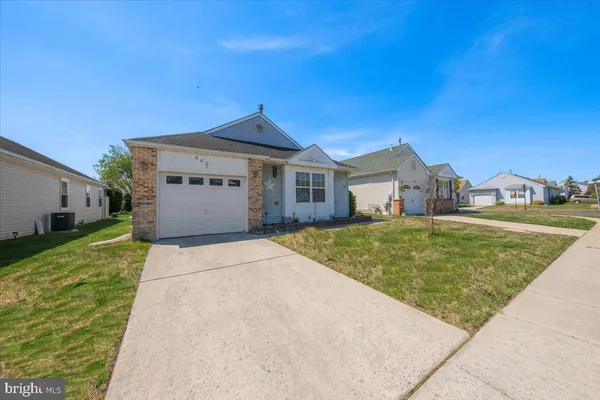 $295,000 | 662 Barbados Drive, Williamstown, NJ 08094