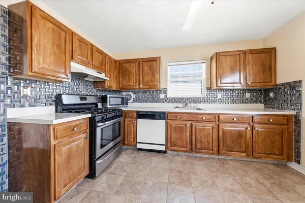 $295,000 | 662 Barbados Drive, Williamstown, NJ 08094