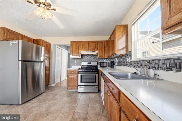 $295,000 | 662 Barbados Drive, Williamstown, NJ 08094