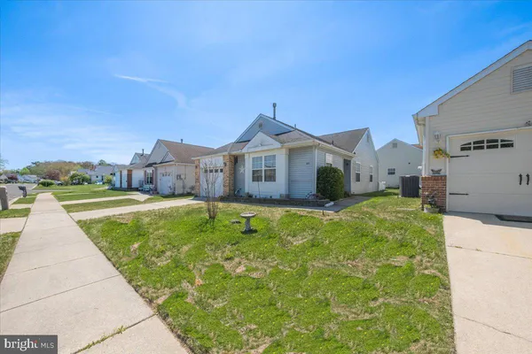 $295,000 | 662 Barbados Drive, Williamstown, NJ 08094
