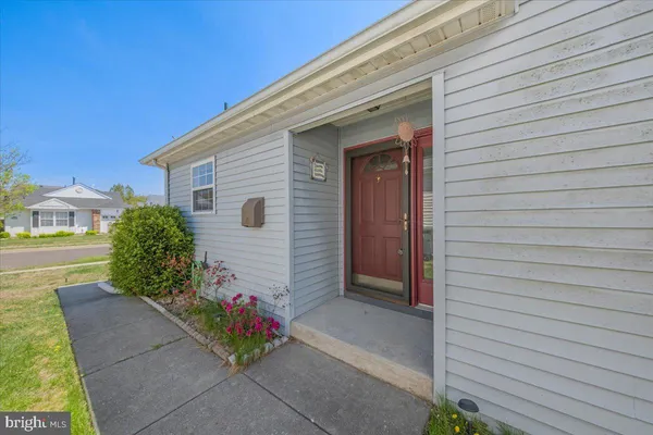 $295,000 | 662 Barbados Drive, Williamstown, NJ 08094