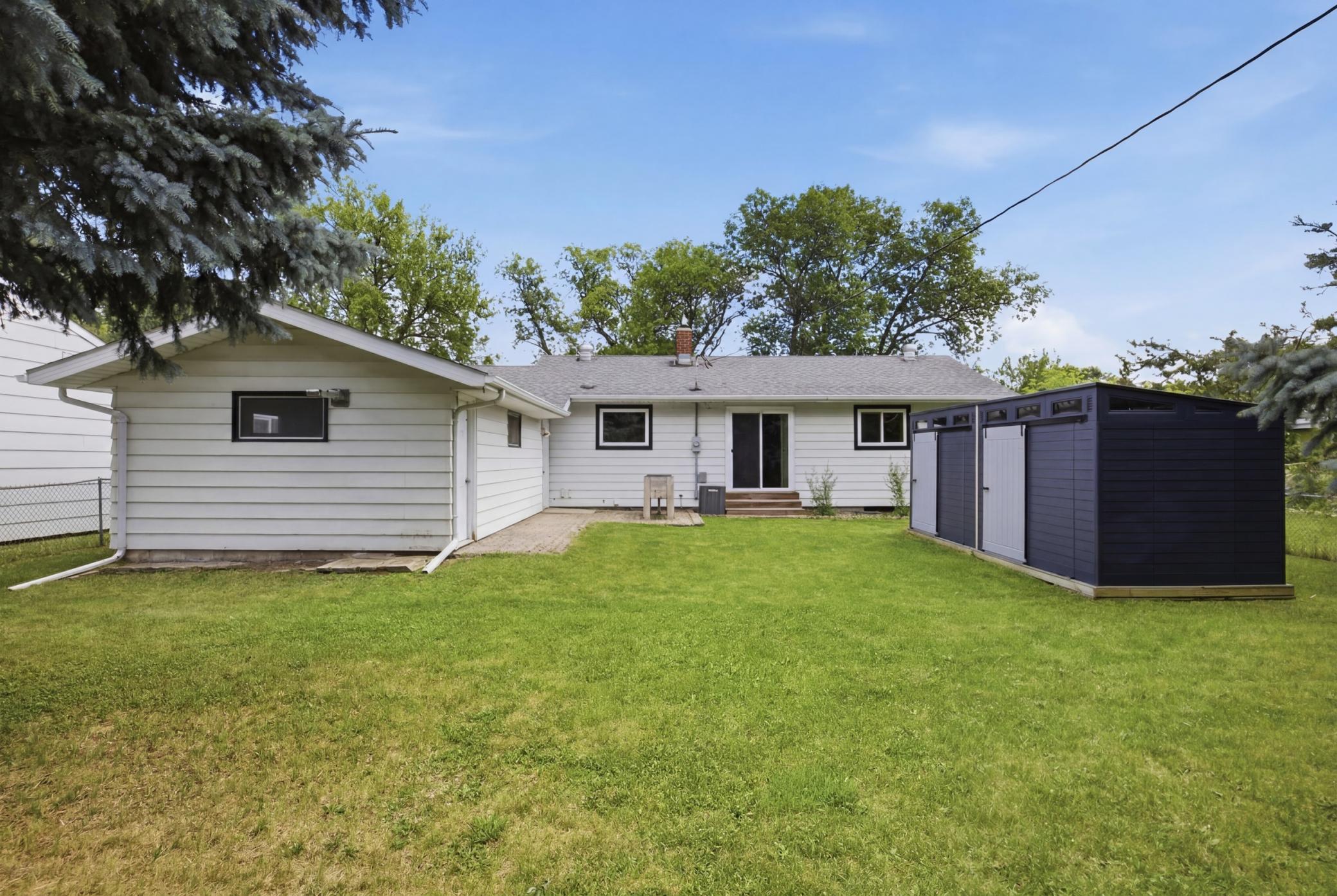 809 19th Street North Moorhead, MN 56560 - Photo 26 of 38