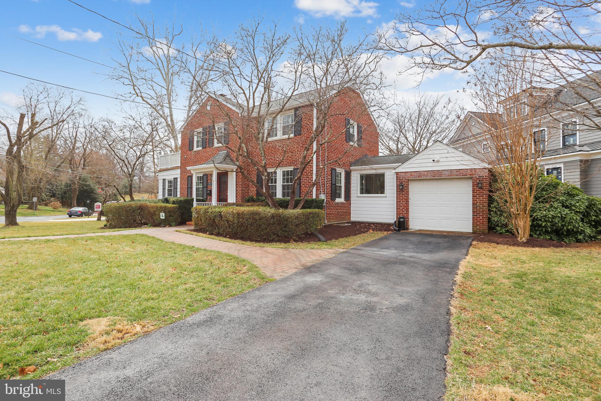 8404 Rayburn Road Bethesda, MD 20817 - Photo 42 of 54 Long driveway