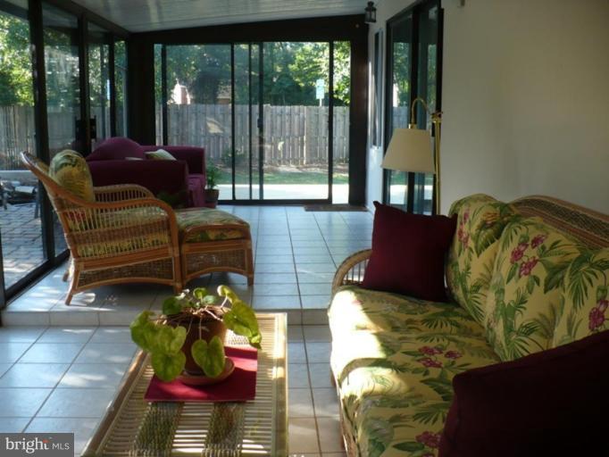 8623 Reseca Lane Springfield, VA 22152 - Photo 14 of 23 Sunroom