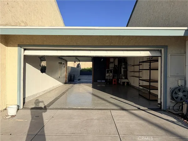 a view of a garage door