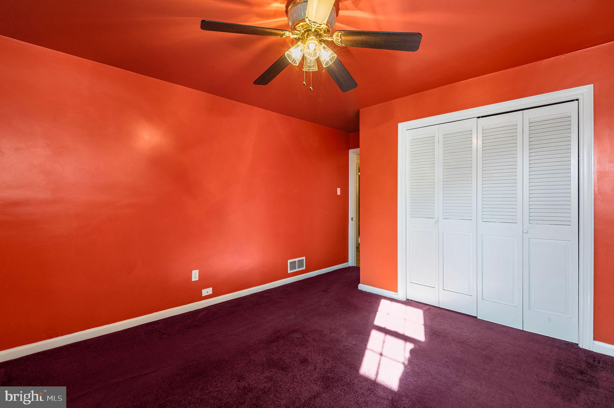 707 Camberly Road Glenside, PA 19038 - Photo 15 of 37 Second Bedroom w/lg closet