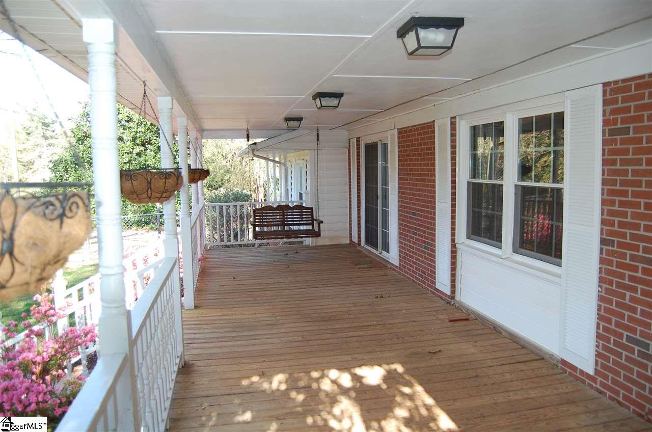 347 Holly Bush Road Easley, SC 29640 - Photo 3 of 36