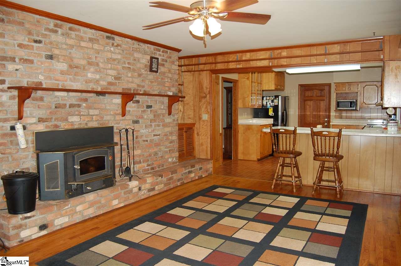 347 Holly Bush Road Easley, SC 29640 - Photo 9 of 36
