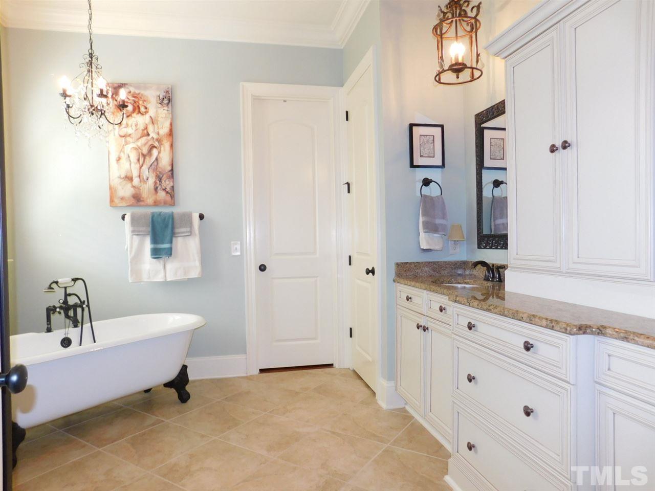 4724 Adler Pass Raleigh, NC 27612 - Photo 11 of 25 Gallery Image 11