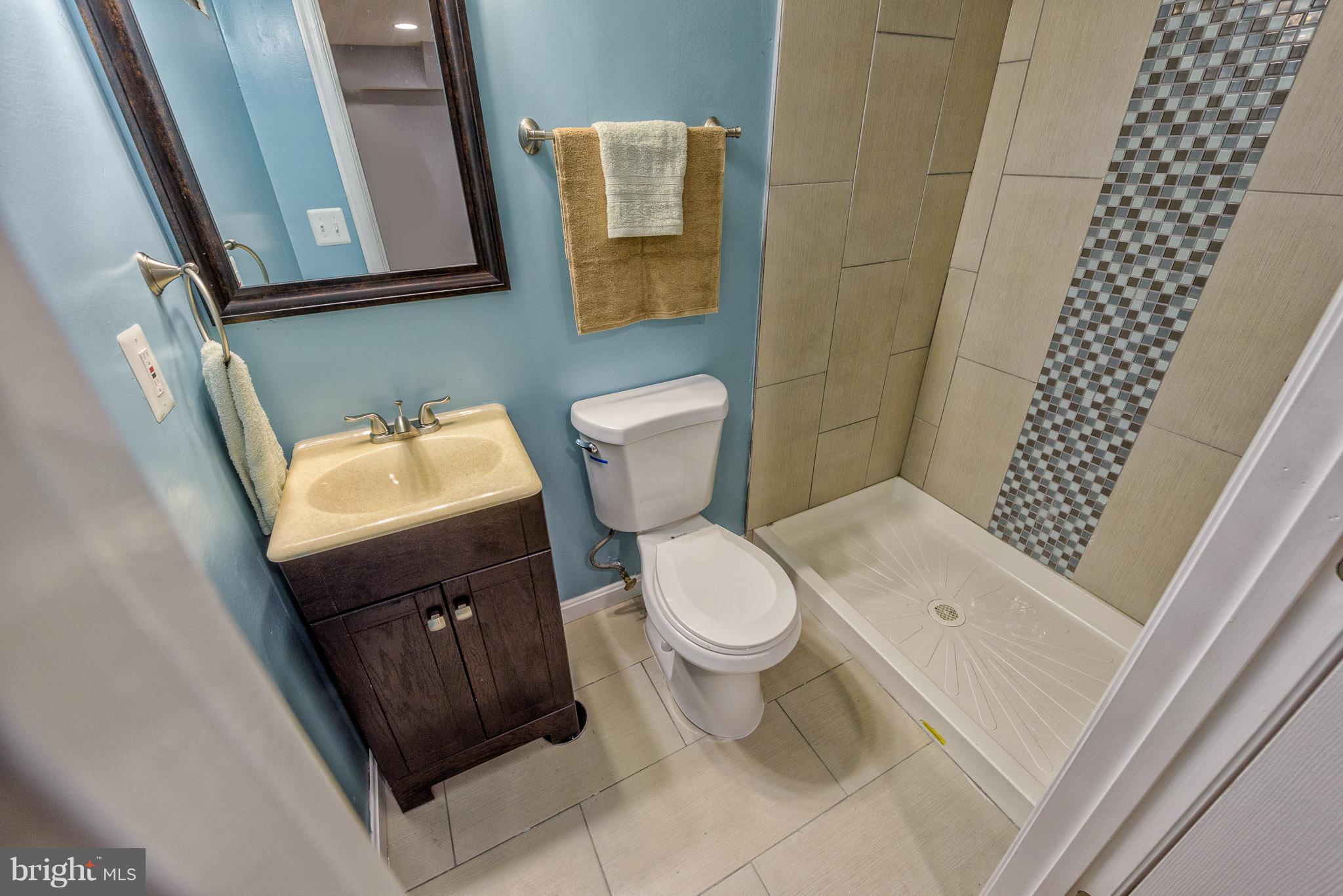 4809 Strathdale Road Baltimore, MD 21206 - Photo 12 of 27 Bath