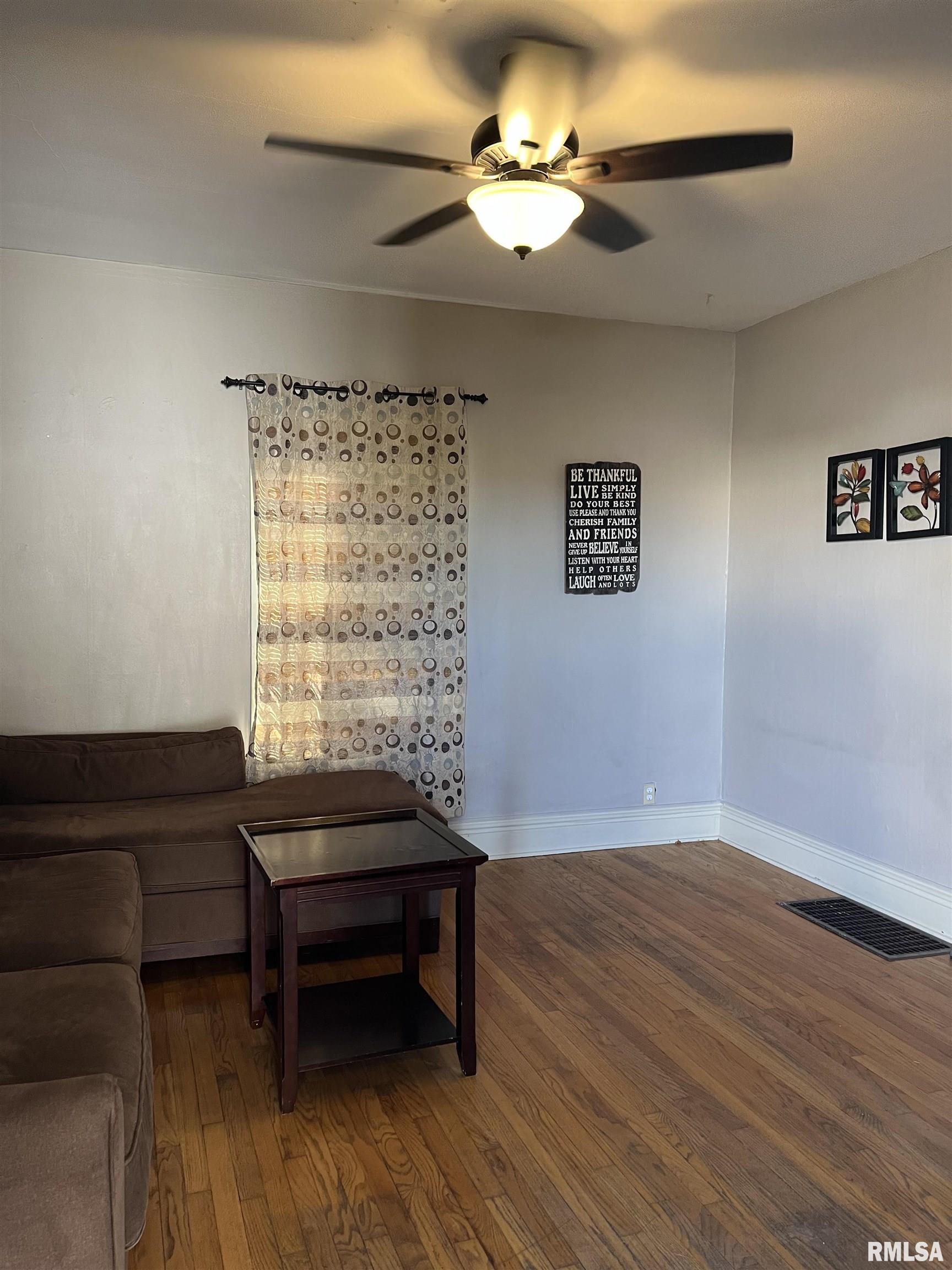 2123 North 17th Street Springfield, IL 62702 - Photo 3 of 7