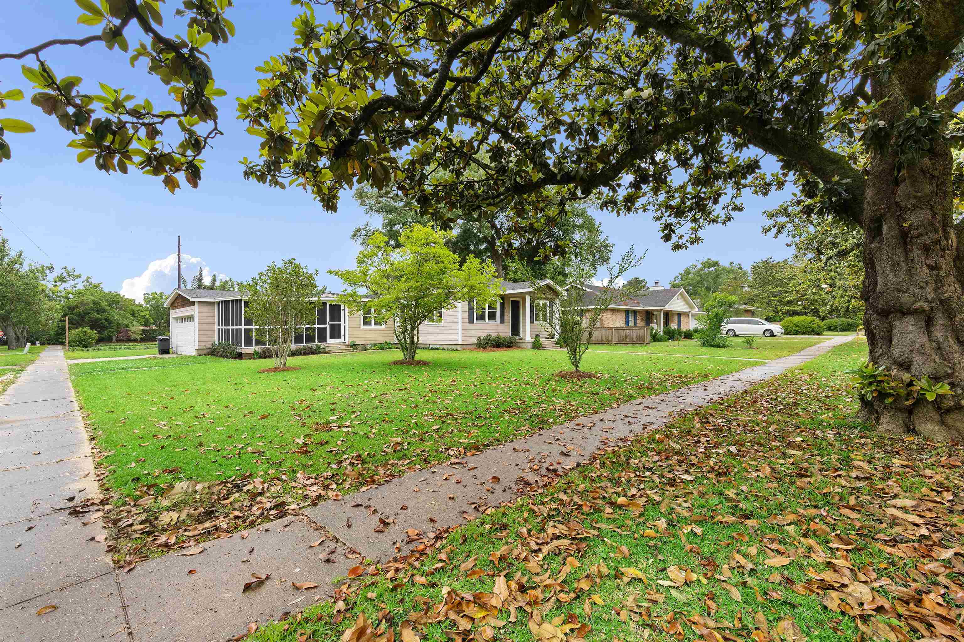 812 Michigan Avenue Fairhope, AL 36532 - Photo 2 of 29