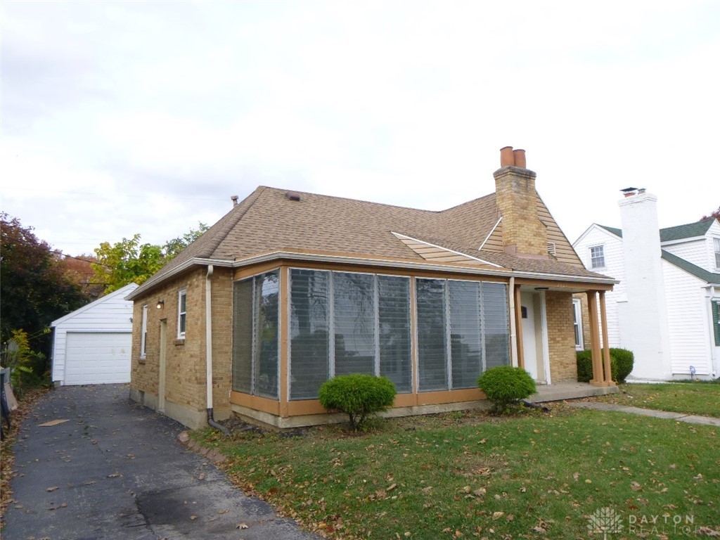 2427 Rugby Road Dayton, OH 45406 - Photo 2 of 19 Gallery Image 2